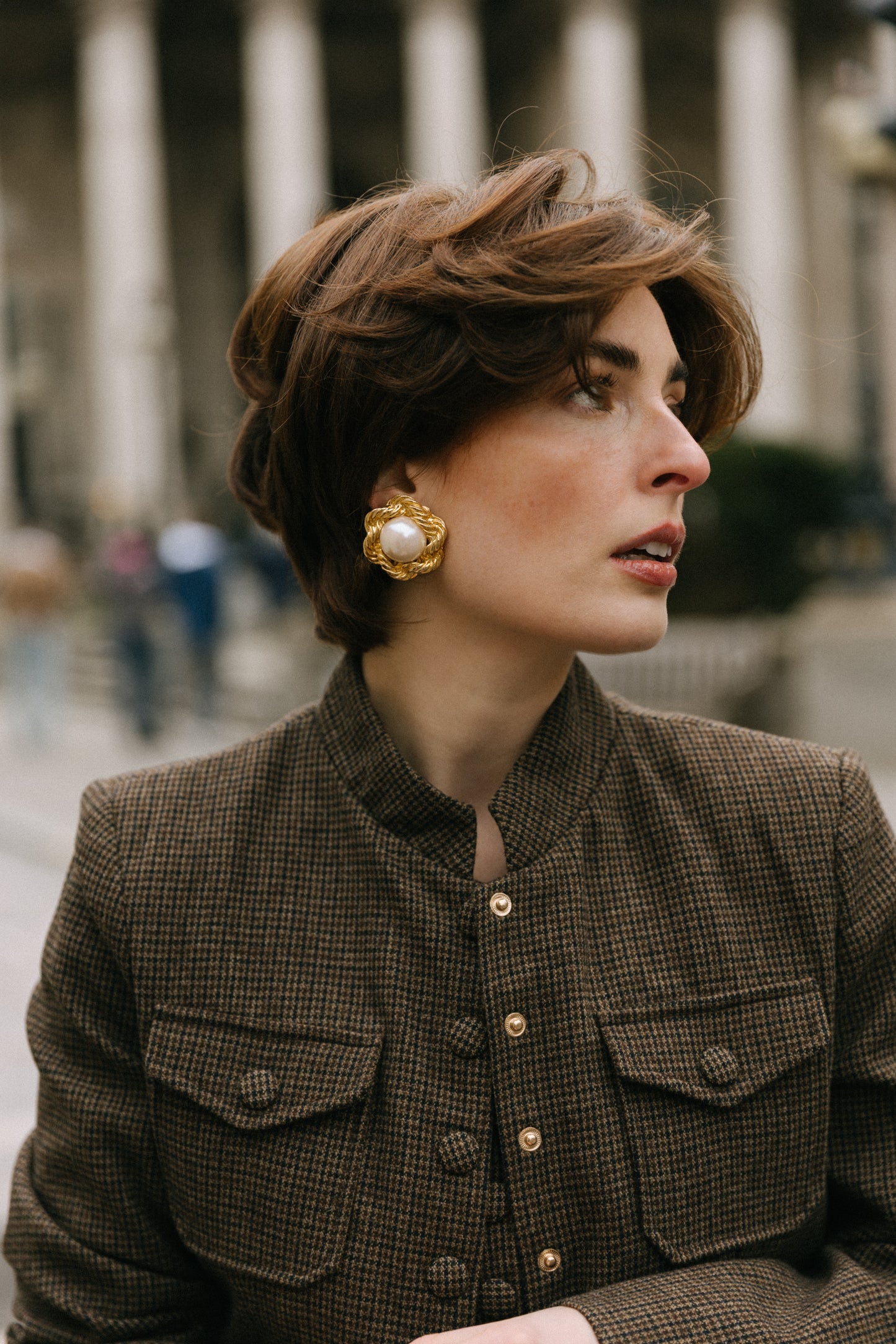 SOH_VINTAGE 1980S LARGE STATEMENT IMITATION PEARL PUFF CLIP ON EARRINGS_2