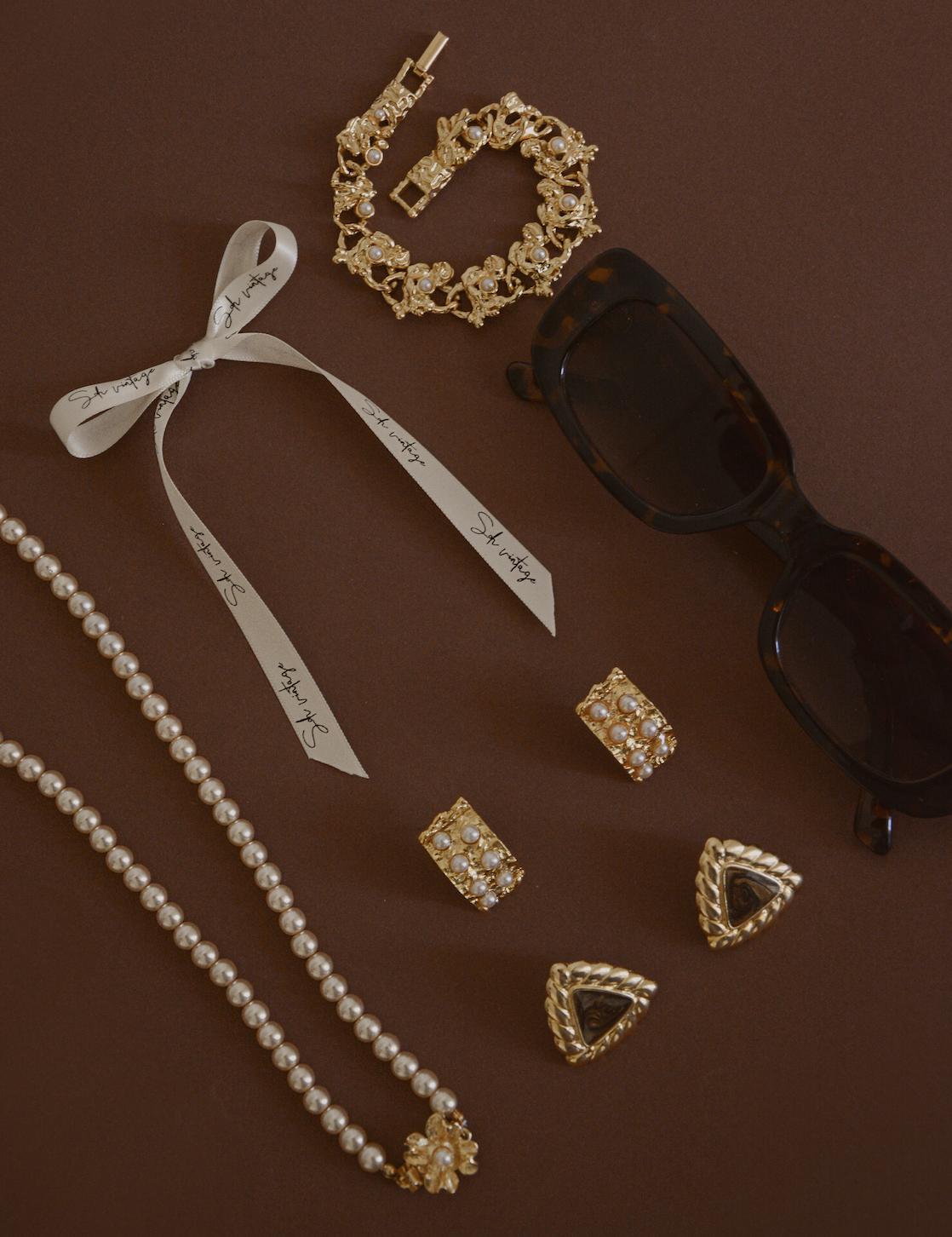 VINTAGE RECTANGLE HAMMERED IMITATION PEARL EARRINGS_SOHVINTAGE_INSPO