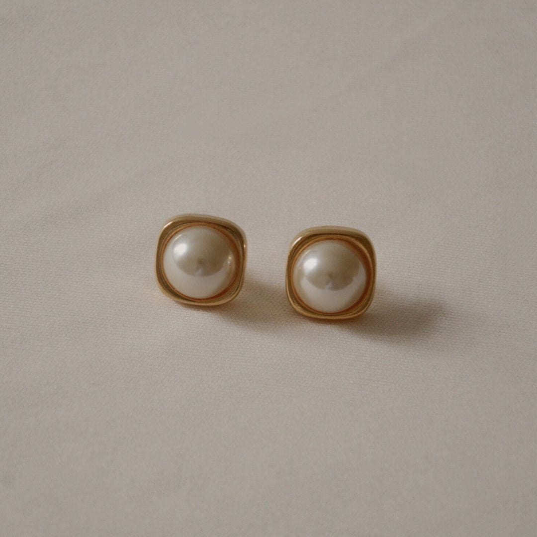 VINTAGE 1990S SIGNED M&S PEARL SQUARE EARRINGS