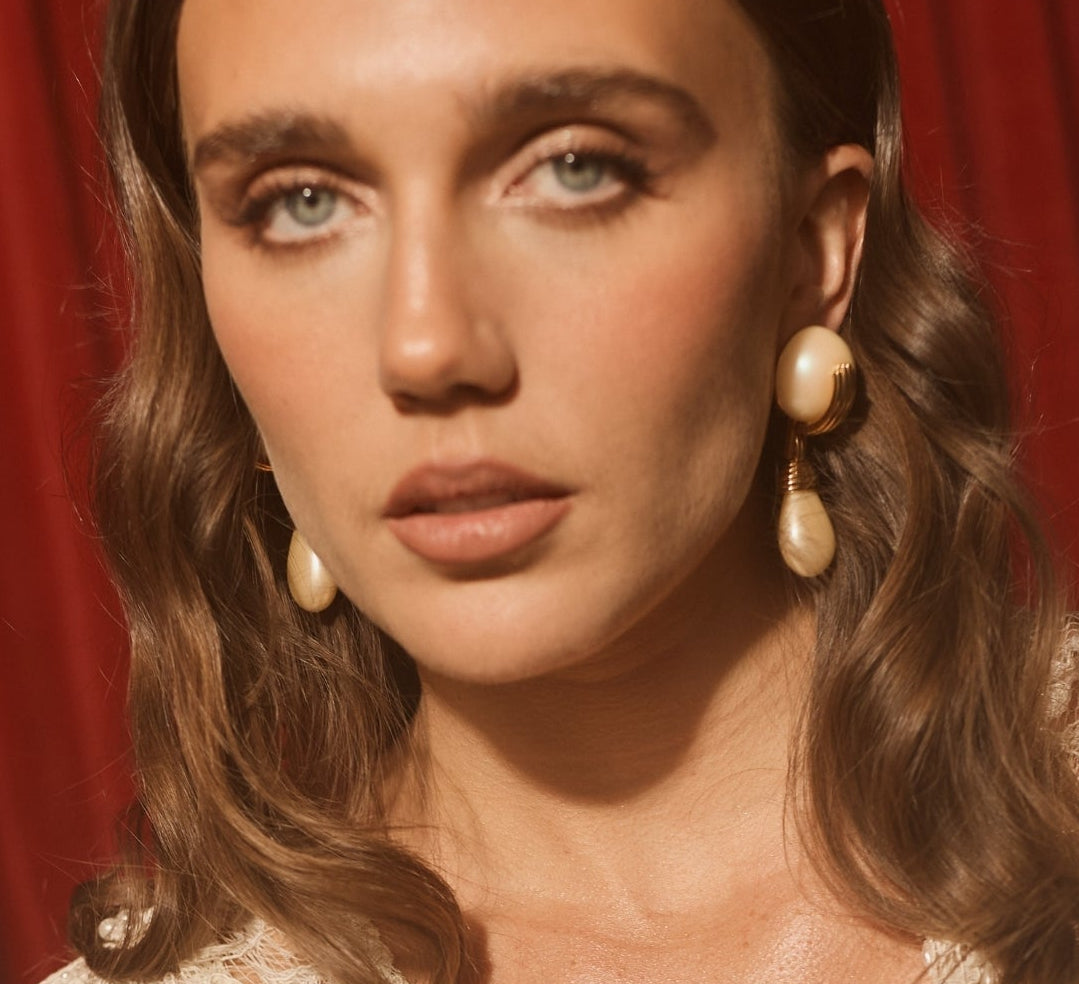VINTAGE 1980S NINA RICCI STATEMENT SIMULATED PEARL DOOR KNOCKER STYLE CLIP ON EARRINGS