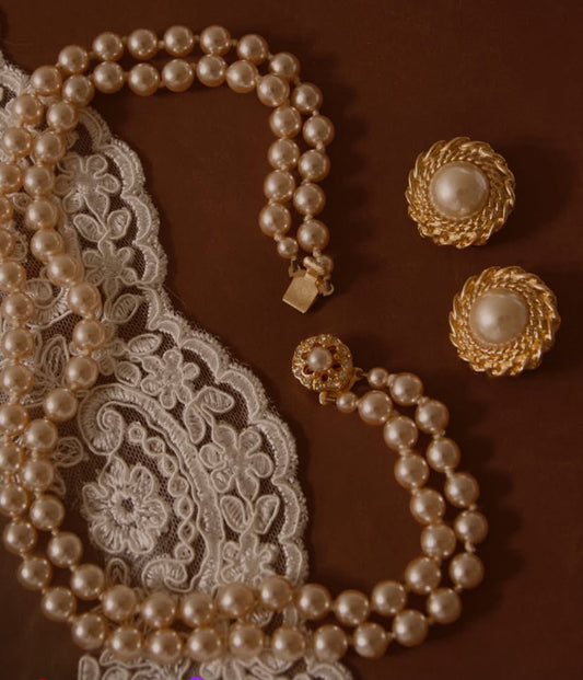 VINTAGE 1980S DUO STRING OF  IMITATION PEARL NECKLACE