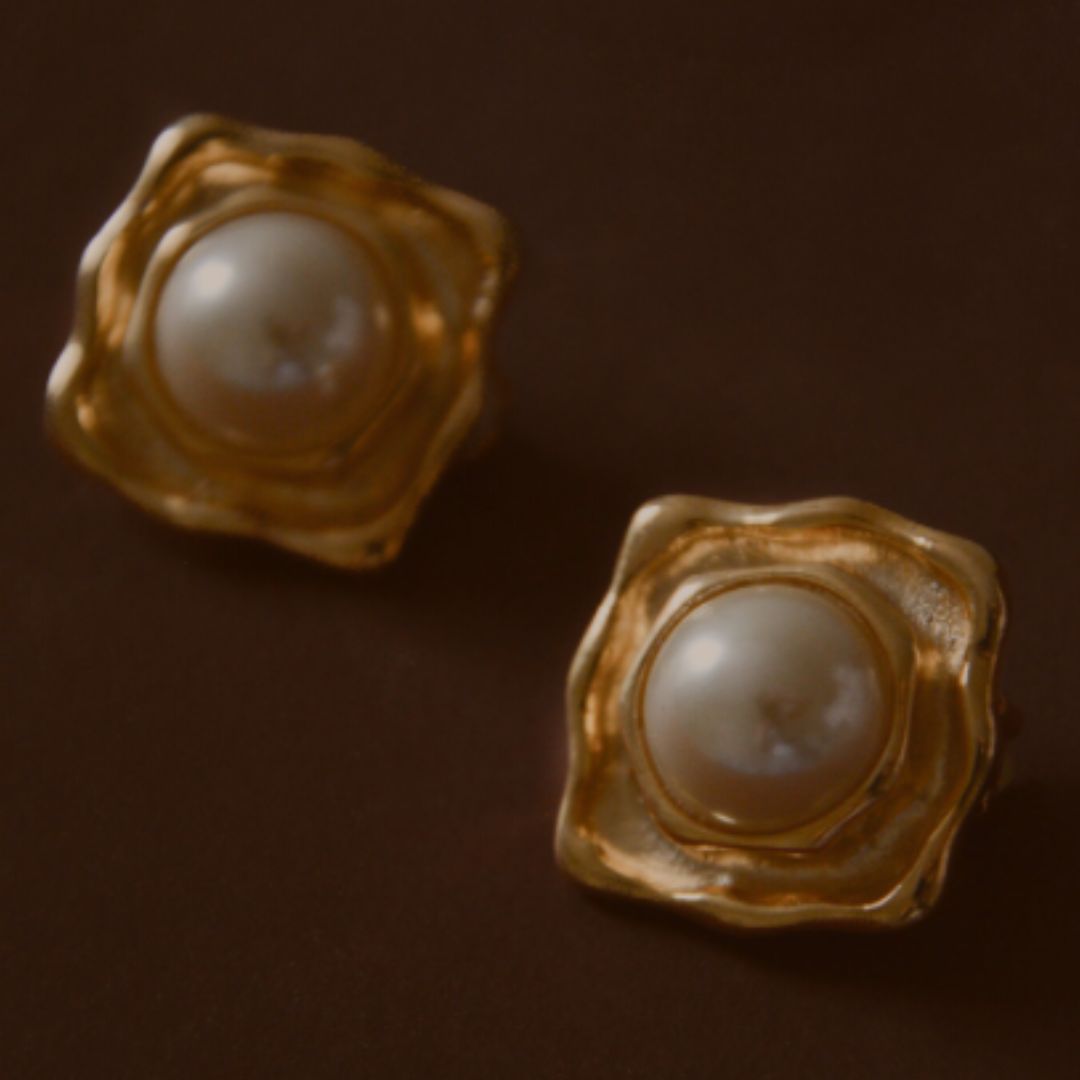VINTAGE 1980S STATEMENT SQUARE PEARL CLIP-ON EARRINGS +
