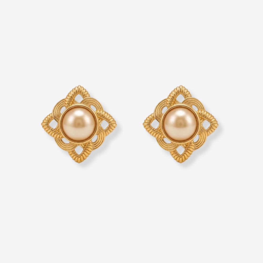 VINTAGE 1987S PARISIAN DIAMOND SHAPE IMIATION PEARL STUD EARRINGS
