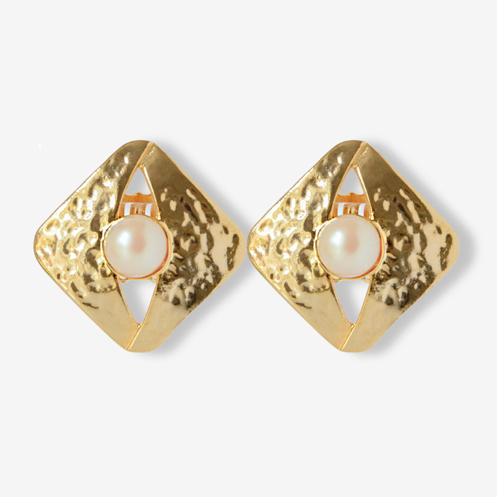 VINTAGE HAMMERED STATEMENT FAUX PEARL CLIP ON  EARRINGS